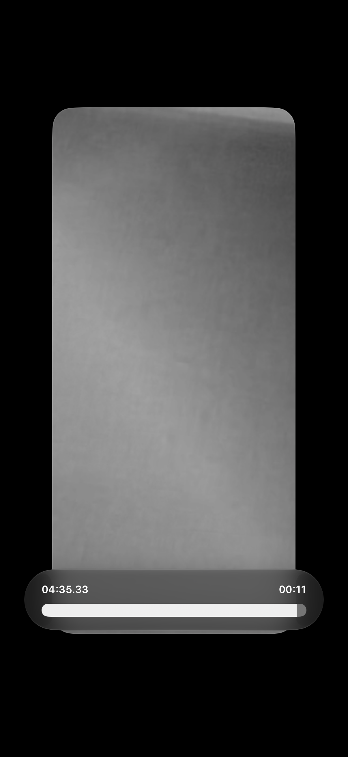 Frame at 04:35.33 showing a bright diffuse image inside the recorded phone-shaped region.